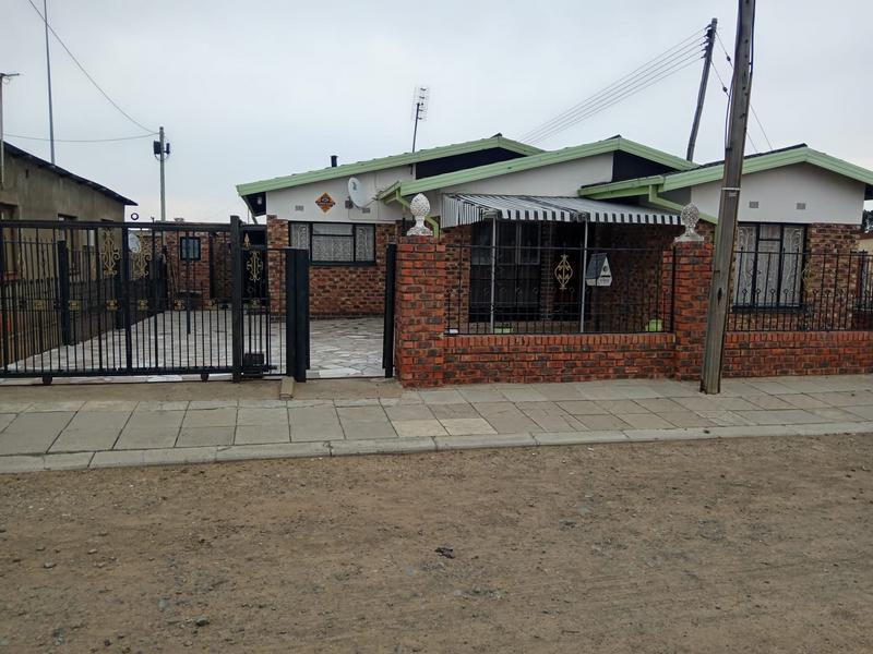 4 Bedroom Property for Sale in Kroonstad Free State